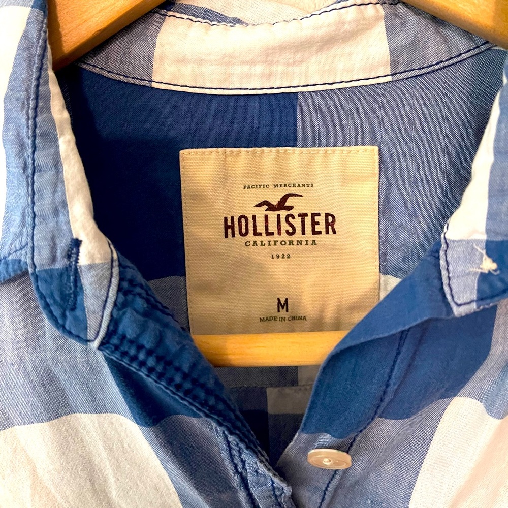 Hollister linen long sleeve in blue and white